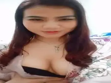 Dokumentasi Gadis Cantik Pasrah Di Kamar Tidur poster